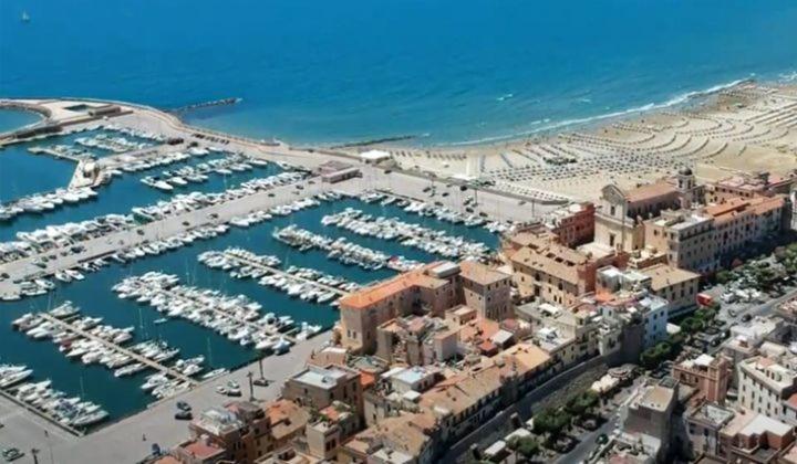 Bnb The Station Nettuno Exteriér fotografie